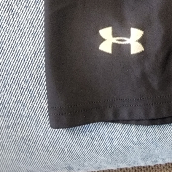 Under Armour black bike shorts women's small. - Picture 4 of 5